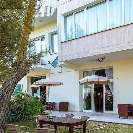 Hotel City Hotel 3*