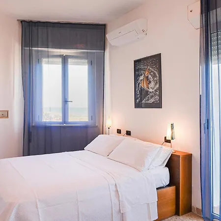 Hotel City מלון 3*