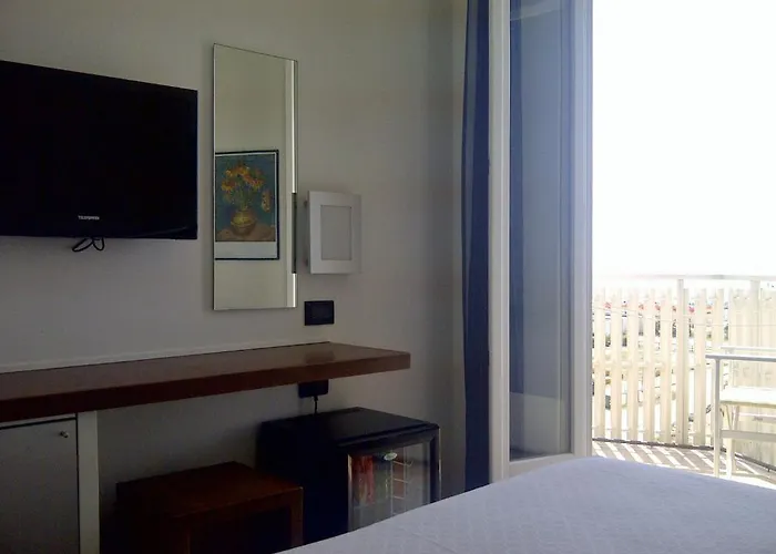 فندق Hotel City ميلانو ماريتيما